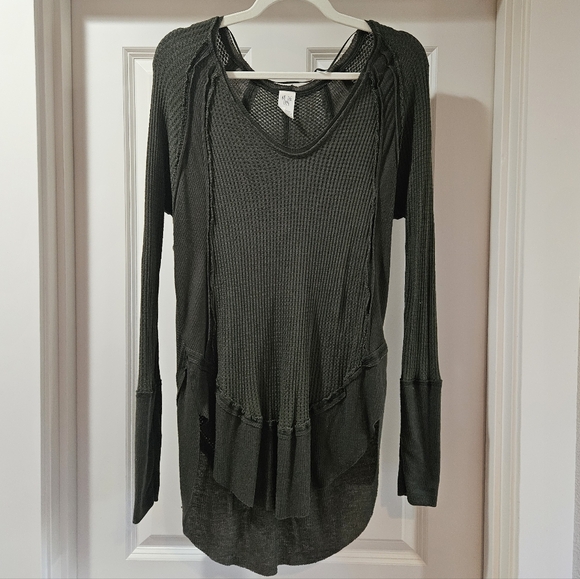 Free People Catalina Thermal Tee Long Sleeves Oversized Slouchy Olive Small EUC - Picture 14 of 15